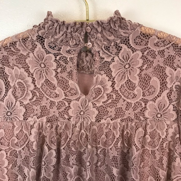 Cable & Gauge Lace Overlay Top - Picture 9 of 9